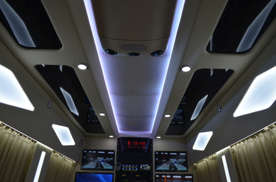 奔馳無人機指揮車 奔馳無人機指揮車