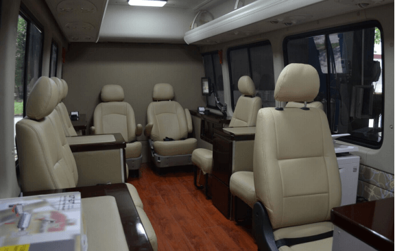奔馳無人機指揮車 奔馳無人機指揮車