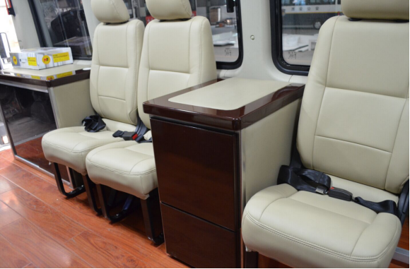 奔馳無人機指揮車 奔馳無人機指揮車